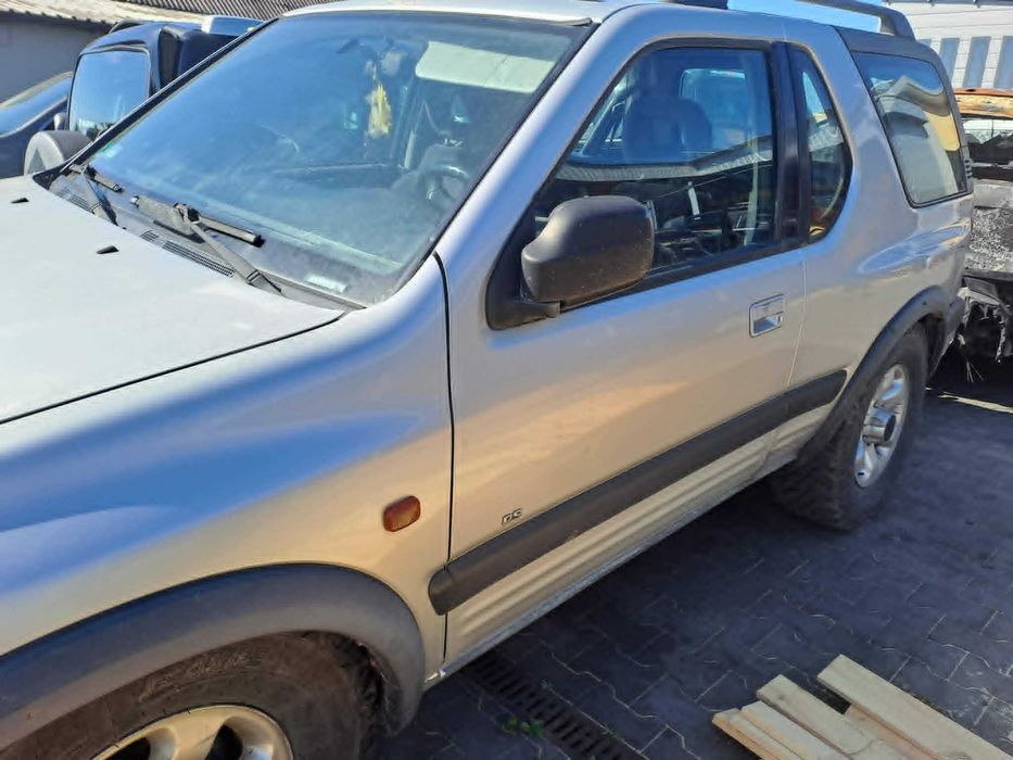 Frontera B sport drzwi maska szyba lusterko