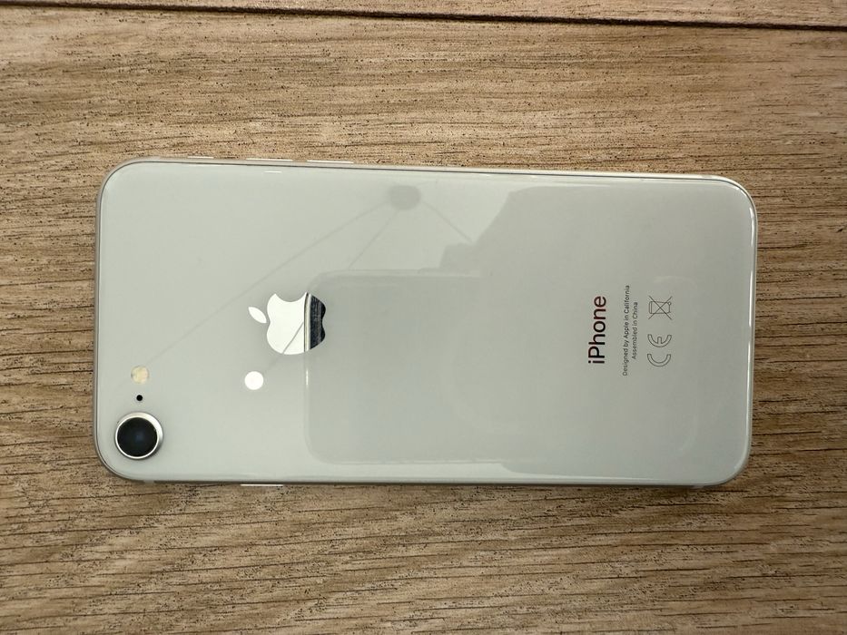 Iphone 8 64GB używany, stan bardzo dobry