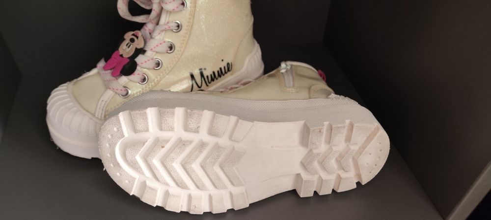 Tênis criança novos