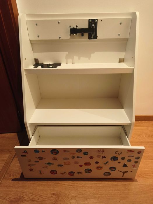 Móvel Ikea BERGIG c/ suporte TV
