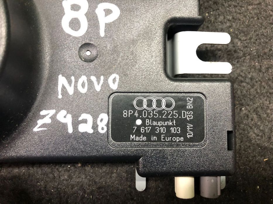 AUDI A3 8P AMPLIFICADOR DE ANTENA - Z428