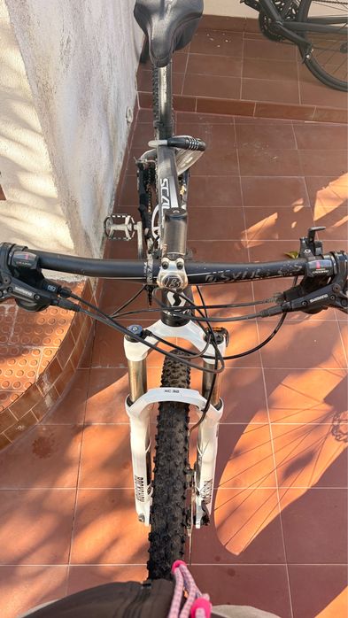 Bicicleta Scott BTT – Suspensão RockShox e travões de disco hidráulicos