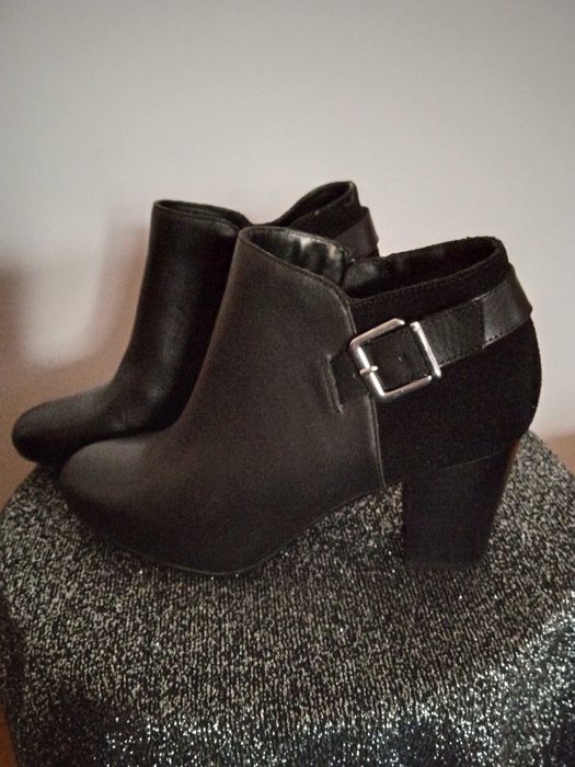 CLARKS botki półbuty, skórka ocieplone, zgrabne, suwak, stan lux