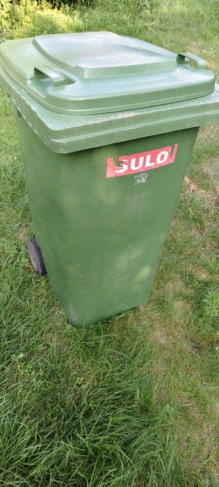 Pojemnik na śmieci