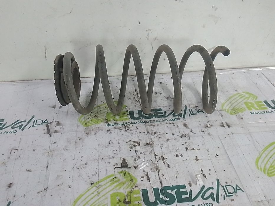Mola de suspensão trás esquerda OPEL Corsa D