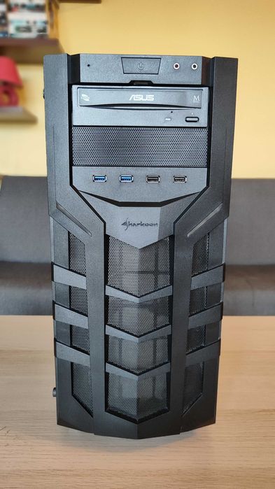 Komputer do gier Sharkoon. Intel Core i5-7600K, GTX 1080 TI