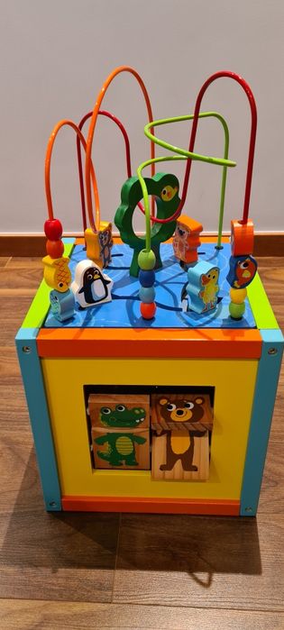 Cubo de atividades - Universe of Imagination