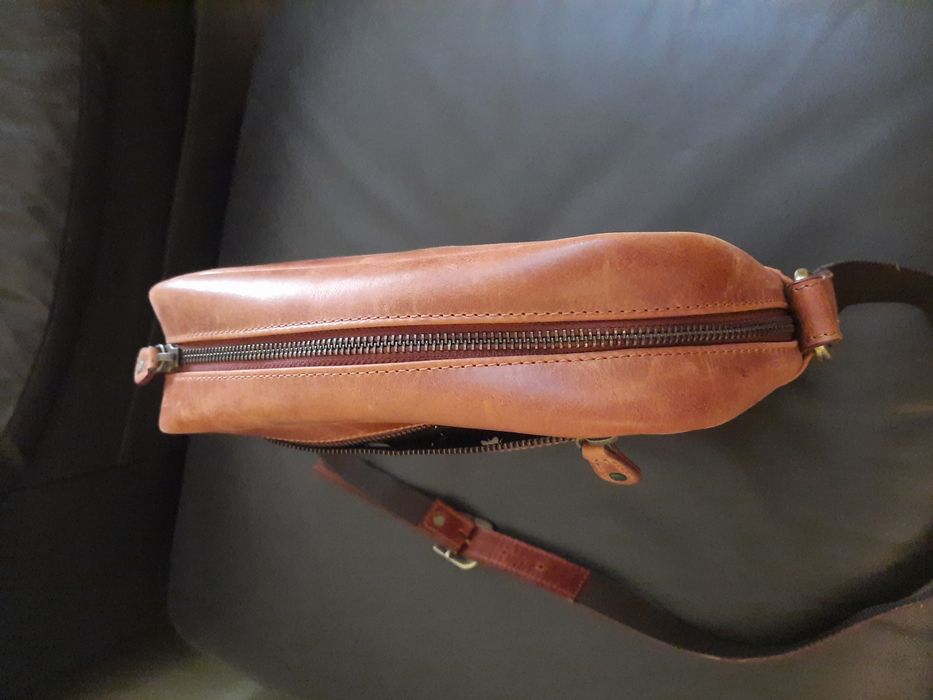 Bolsa/ Carteira Fly London em pele SUPER PROMOÇÃO