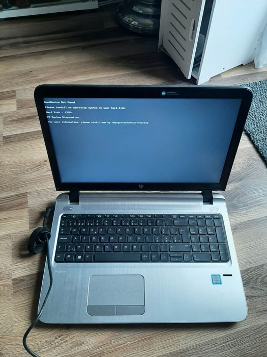 Zestaw  laptopów  cena za 3 sztuki