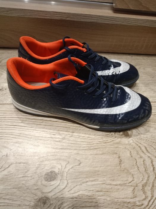 Sprzedam buty męskie sportowe