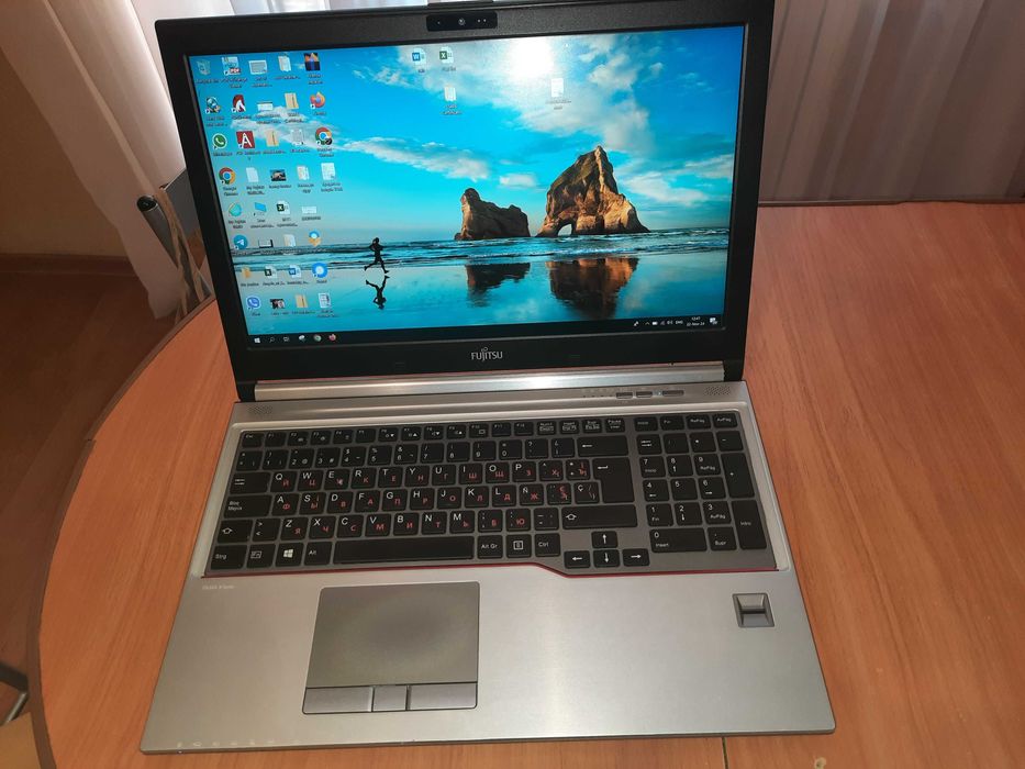 Продам робочу станцію Fujitsu H770 з потужною відеокартою 4Gb.