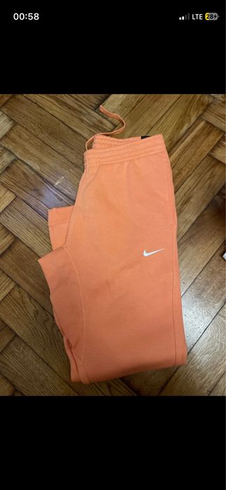 Dresy nike pomaranczowe