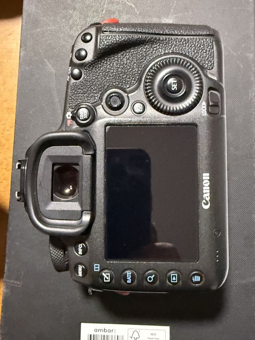 Canon eos 5Dsr  rara de encontrar