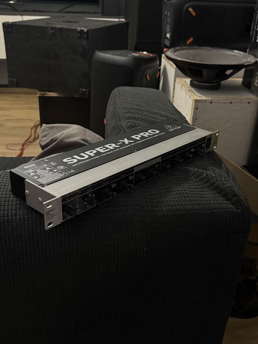 Crossover Behringer CX2310 SUPER-X PRO