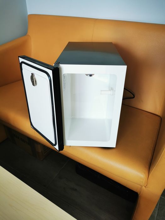 Lodówka do mleka do expresu vitrifrigo