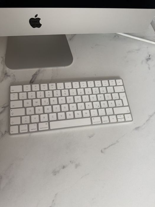 IMac 21.5 Retina 4K 1TB Core-i7 32GB 2019+keyboard+tach Pad: 29