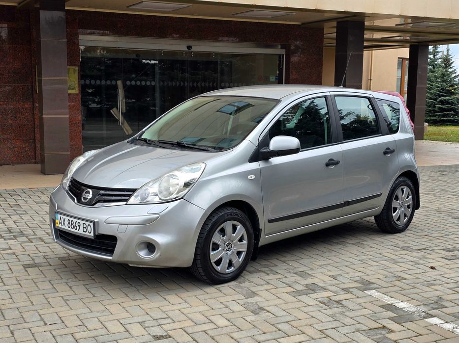 Nissan Note 2012г.в. 1.4 бензин не крашен, пробег 89 тыс