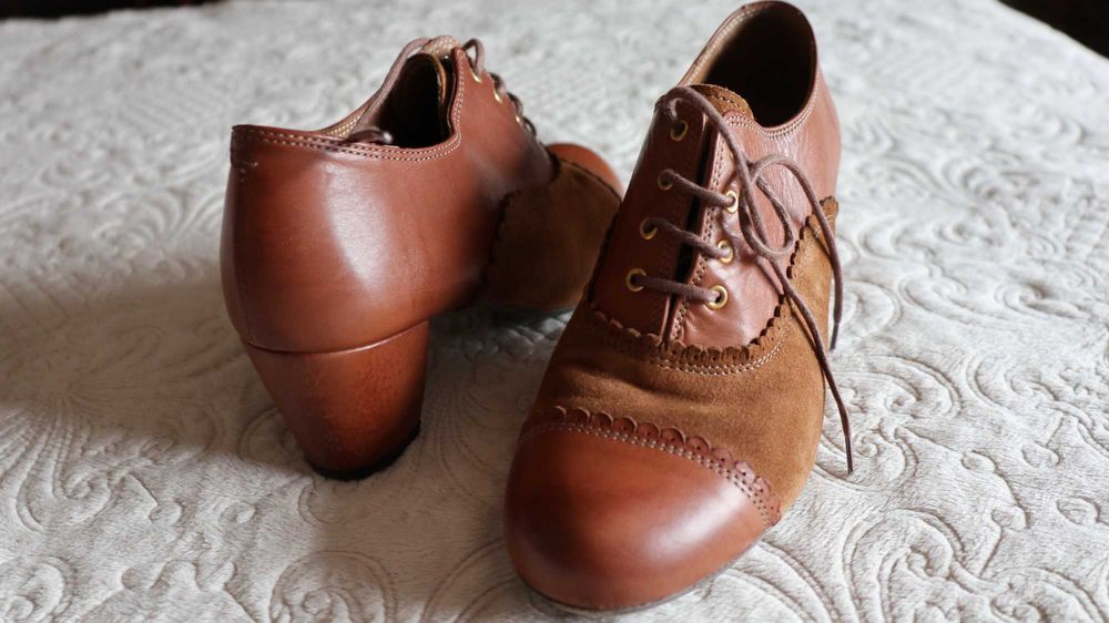 Sapatos elegantes e confortáveis