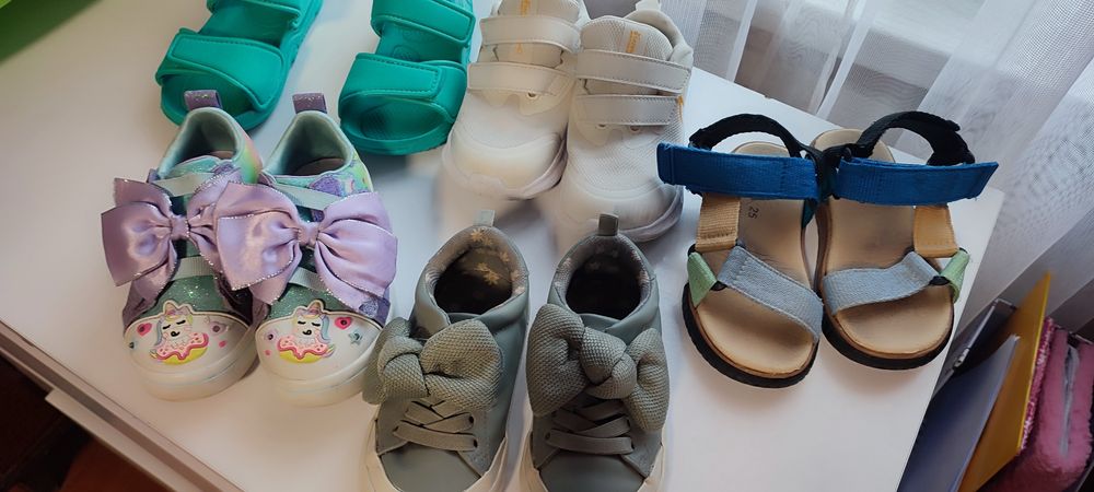 Взуття  24 розміру