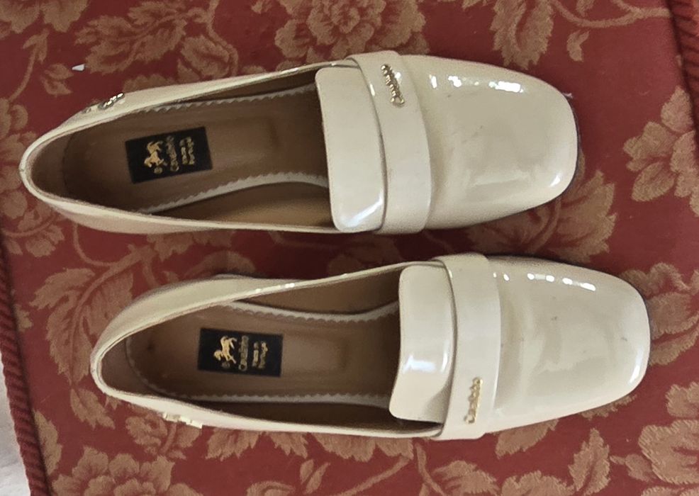 Sapatos de senhora clássicos Cavslinho