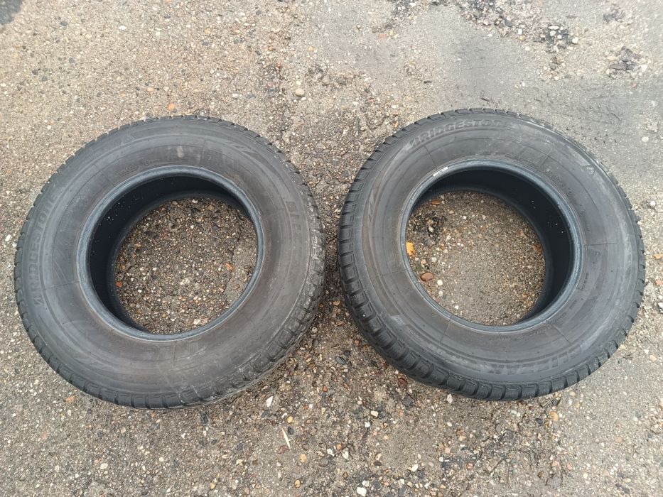 Opony zimowe 245/70 R16 XL 2 x Bridgestone i 2 x Nokian