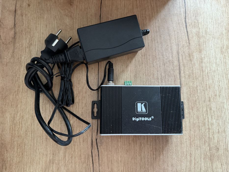 Kramer Electronics TP-583T/TP-583R Transmiter z zasilaczem x 4