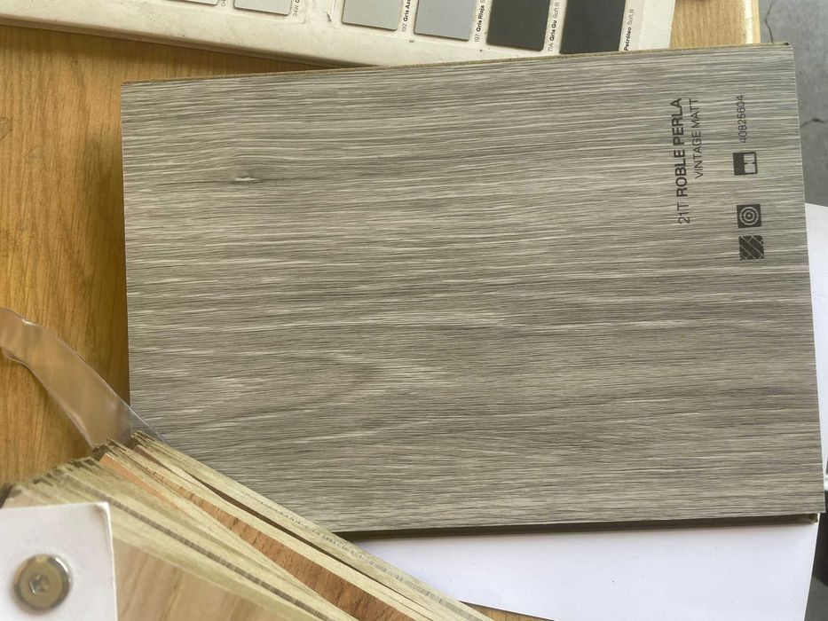 Pavimento flutuante AC5 (FINSA)