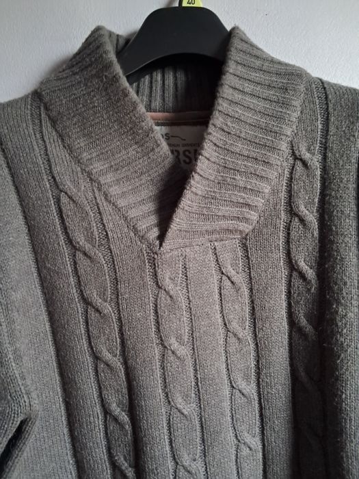 Sweter męski w warkocze z szalowym kołnierzem rozm.S