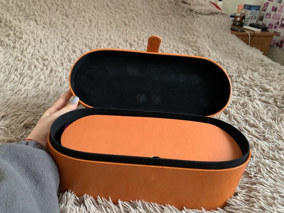 Стайлер для волосся з насадками 5 в 1 у шкіряному кейсі Dyson(б/у)