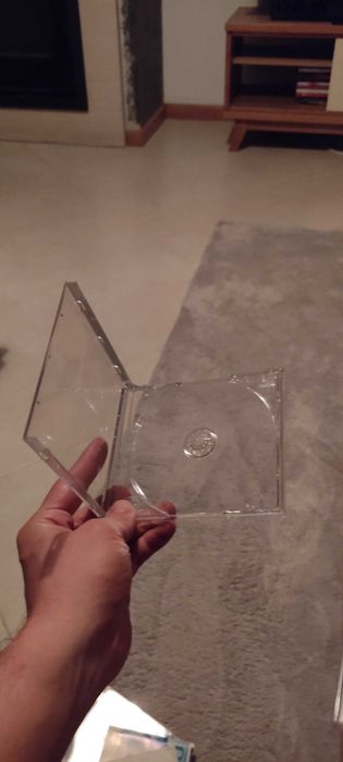 Caixas de CDs e DVDs64584647024898122