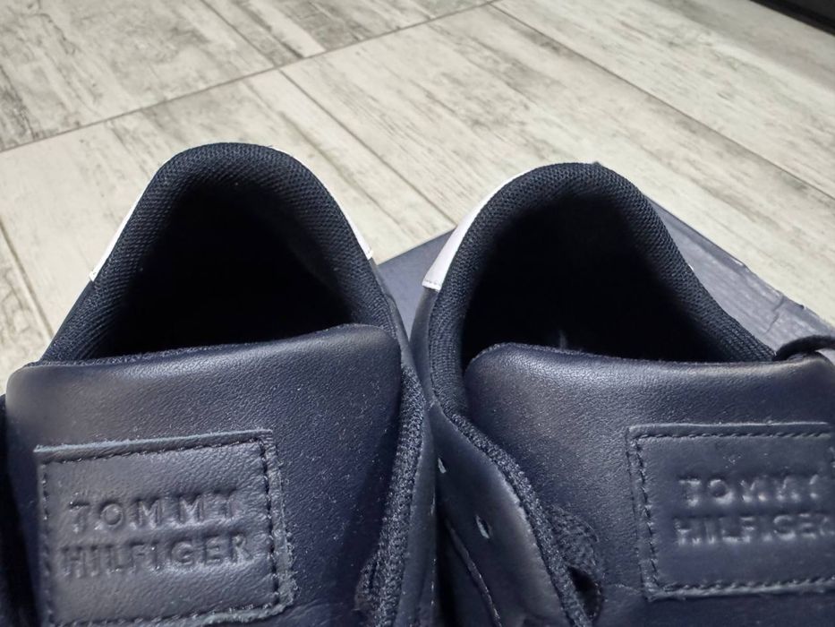 Шкіряні кросівки Tommy Hilfiger