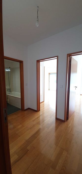 Apartamento T2 c/ Box – Frente à Universidade do Minho - Azurém