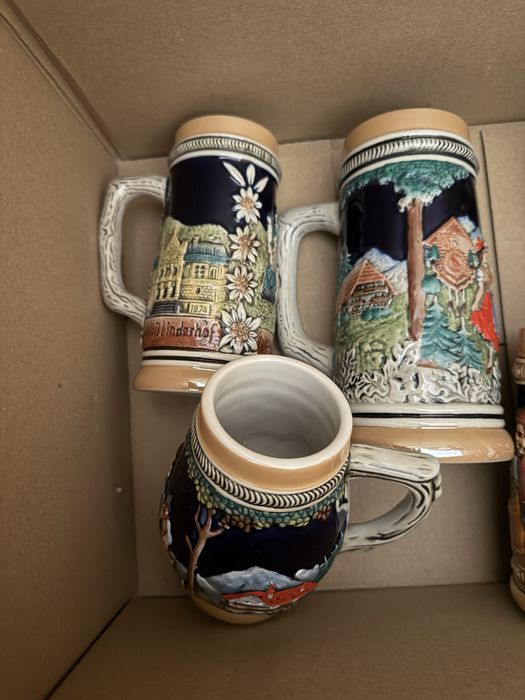 Conjunto de canecas de cerveja tradicionais alemãs em cerâmica