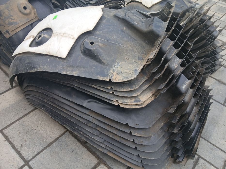 Підкрилок ,підкрилкі ,на Рено Сценик 3 Меган 3 Renault Megane 3