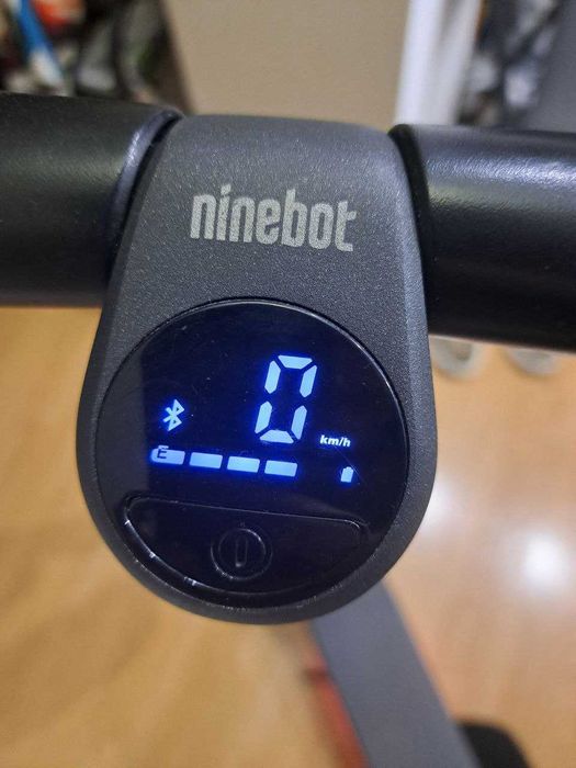 Електросамокат Segway Ninebot ES4