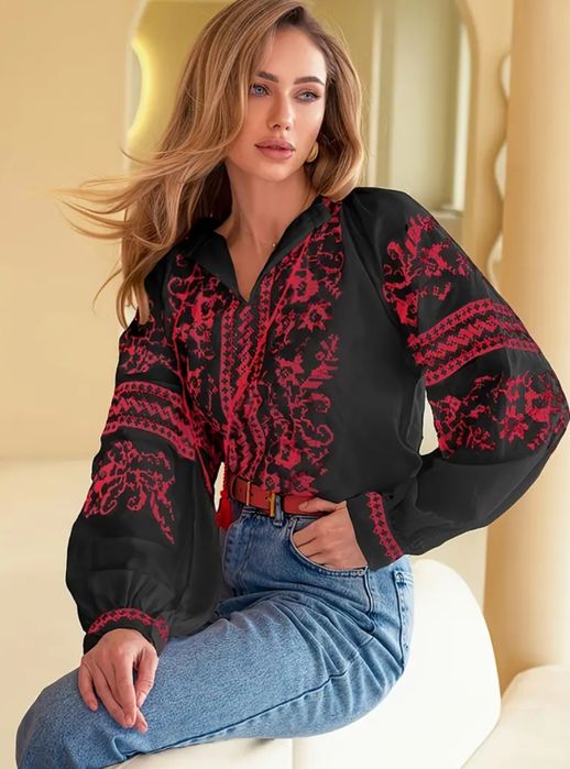 Блуза в стилі вишиванки