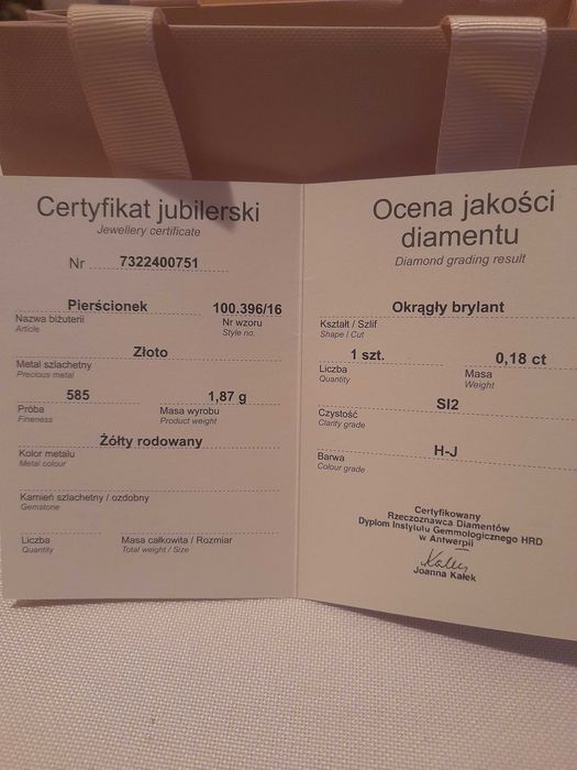 Złoty pierścionek z brylantem