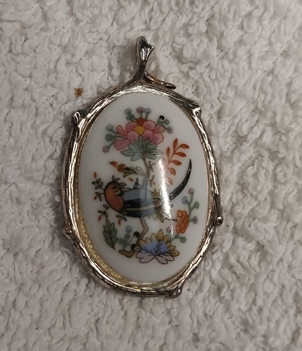 Pendentes em Porcelana e Aro em prata