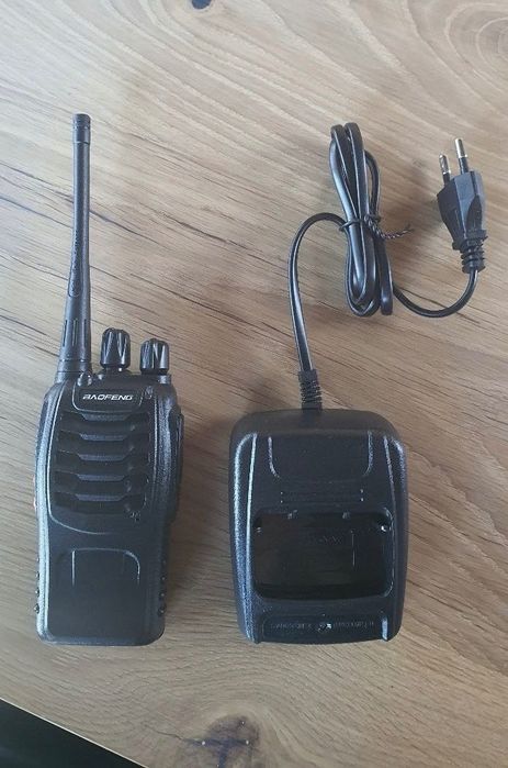 Krótkofalówka walkie talkie radio latarka gadżet telefon budowa milita