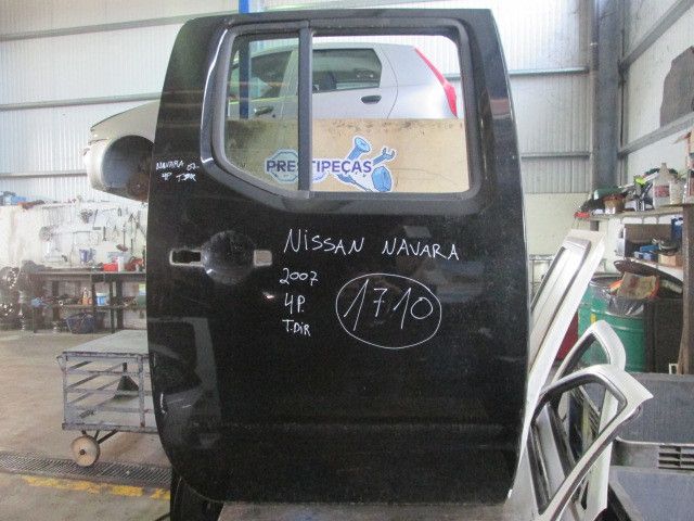 Porta trás direita NISSAN Navara Pick Up (D22)