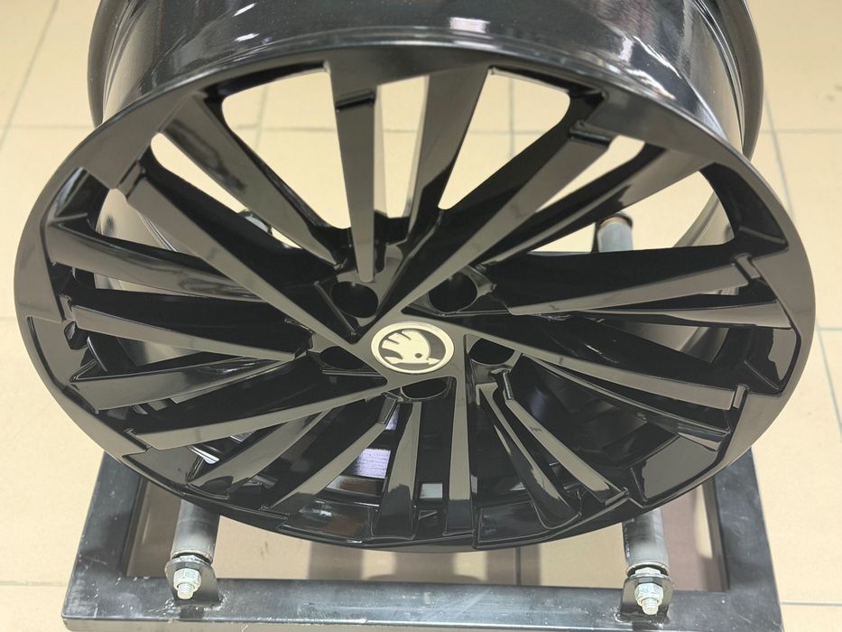 Диски REPLICA FB SK261 R19 5x112 Gloss Black (VW / Audi / Skoda / Seat)