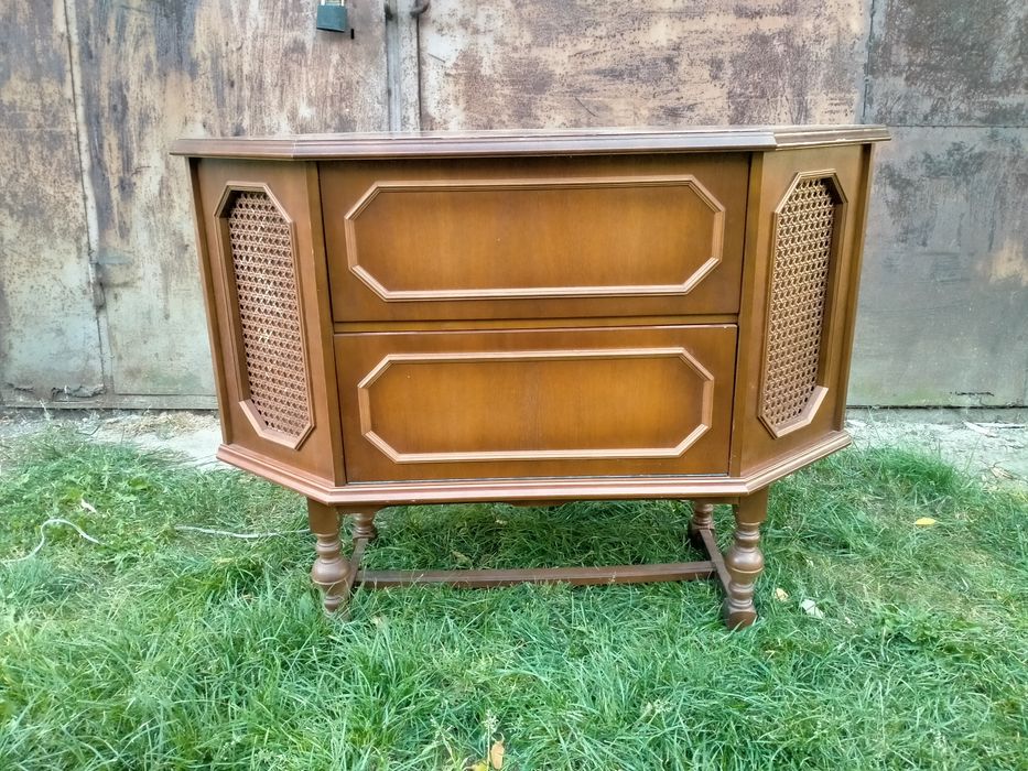 Radio z gramofonów zabytkowe, Grundig Regensburg