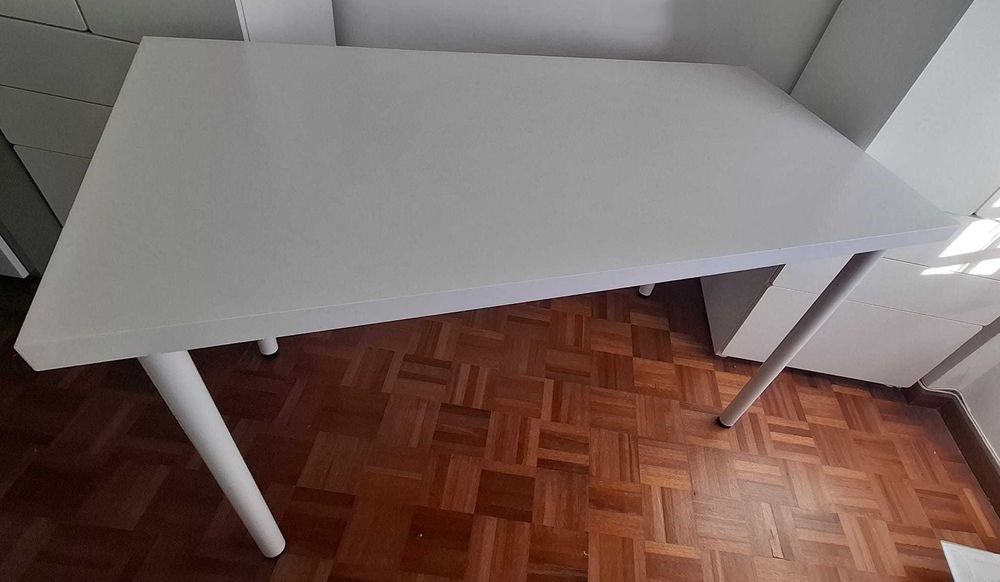 Mesa Secretária IKEA | Data Limite 04 de Julho