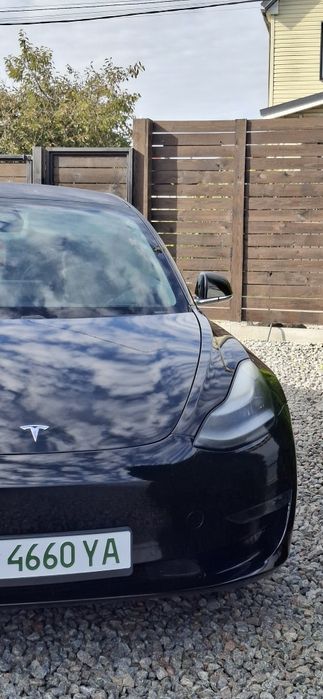 tesla model 3 Standart +