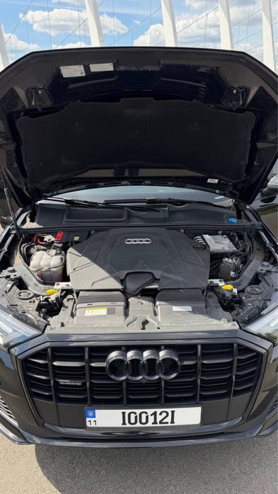 Продам Audi Q7 2022 року