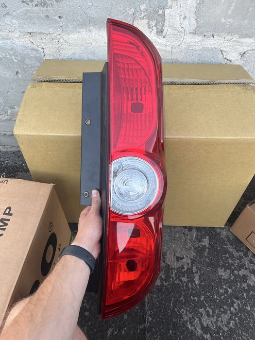 Задній стоп Fiat Doblo