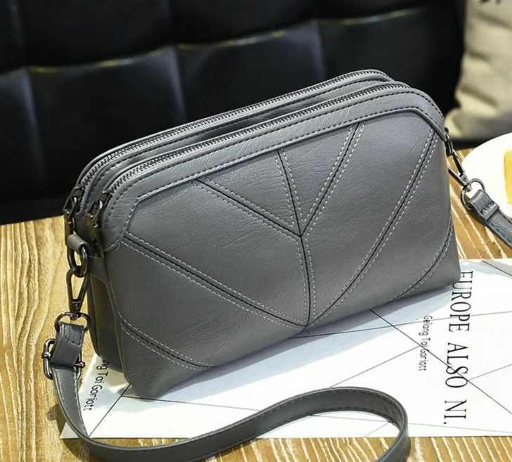 Модная маленькая женская сумка серая