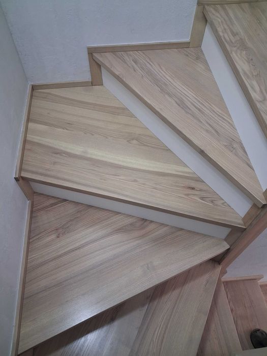 Schody drewniane i balustrady,stopnie,montaż