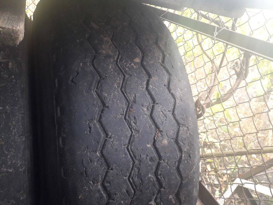 Продам    шини               .