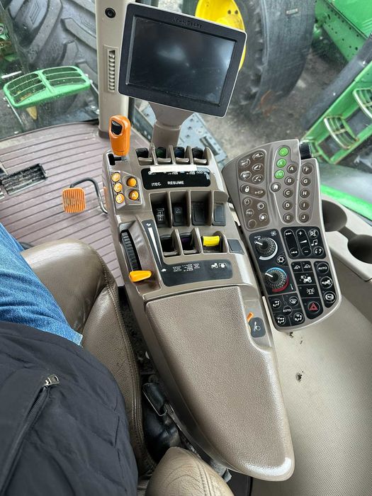 Трактор John Deere 7215R,Е23 тільки привезений з за кордону